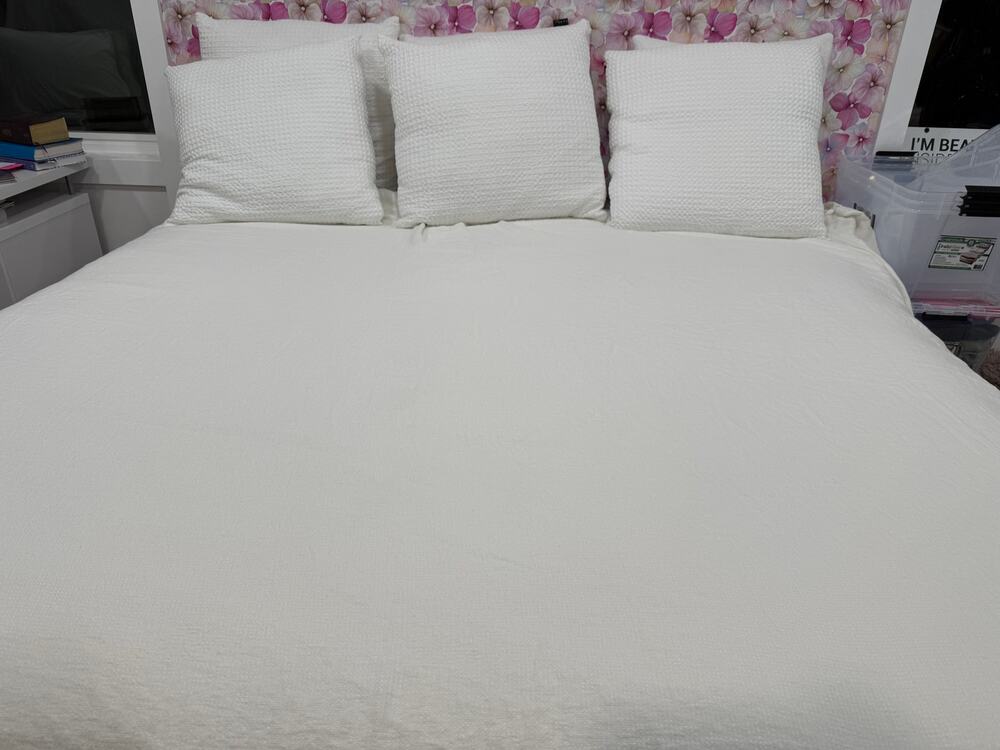 Pottery Barn King Linen Duvet Cover White Button Closure Luxury Bedding 104x90